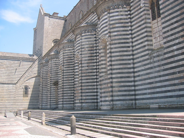 Black & White stripes of Duomo