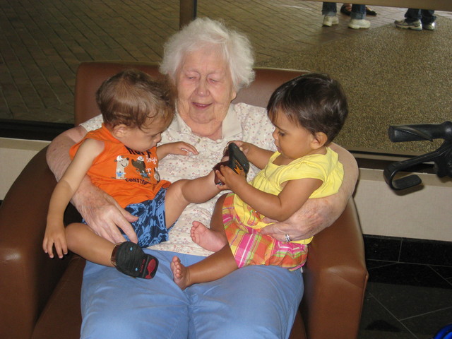 Both kids & their Great Grandma