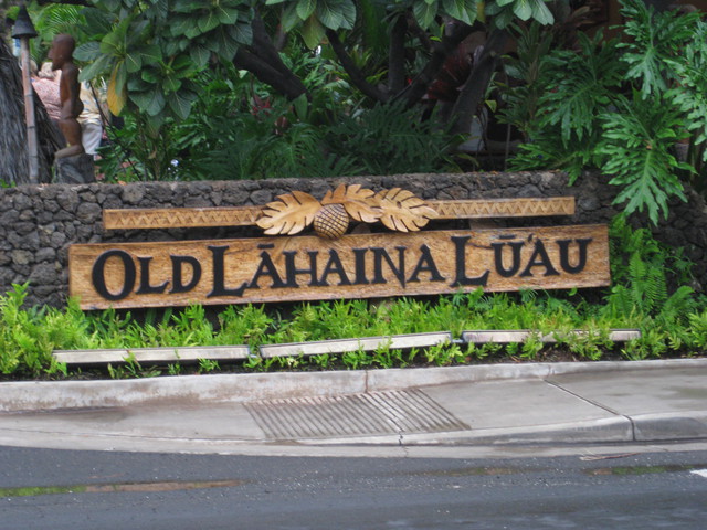 Onto the Old Lahaina Luau!  Time to party!