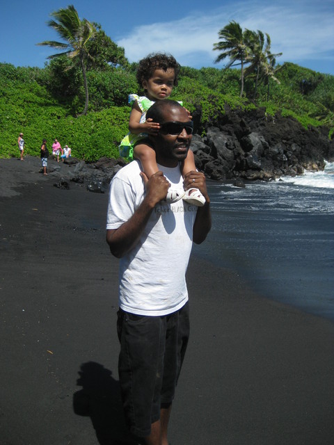 Road to Hana: Waianapanapa Black Sand Beach